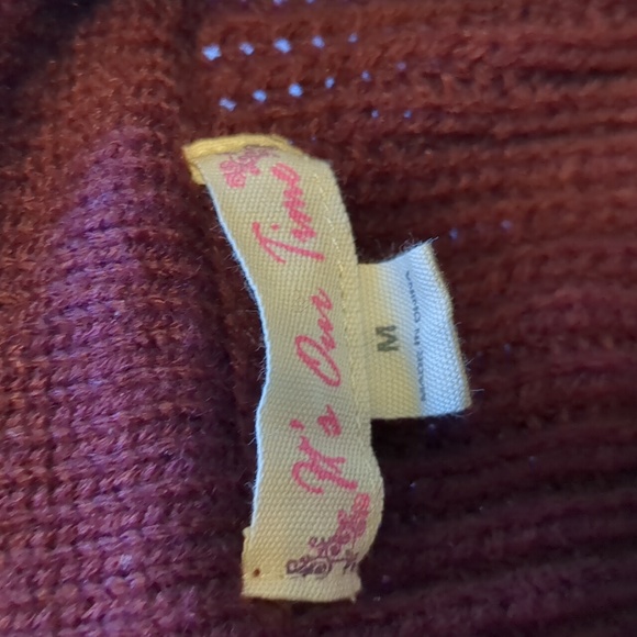 It's Our Time Burgundy Sweater Size M - Picture 3 of 4